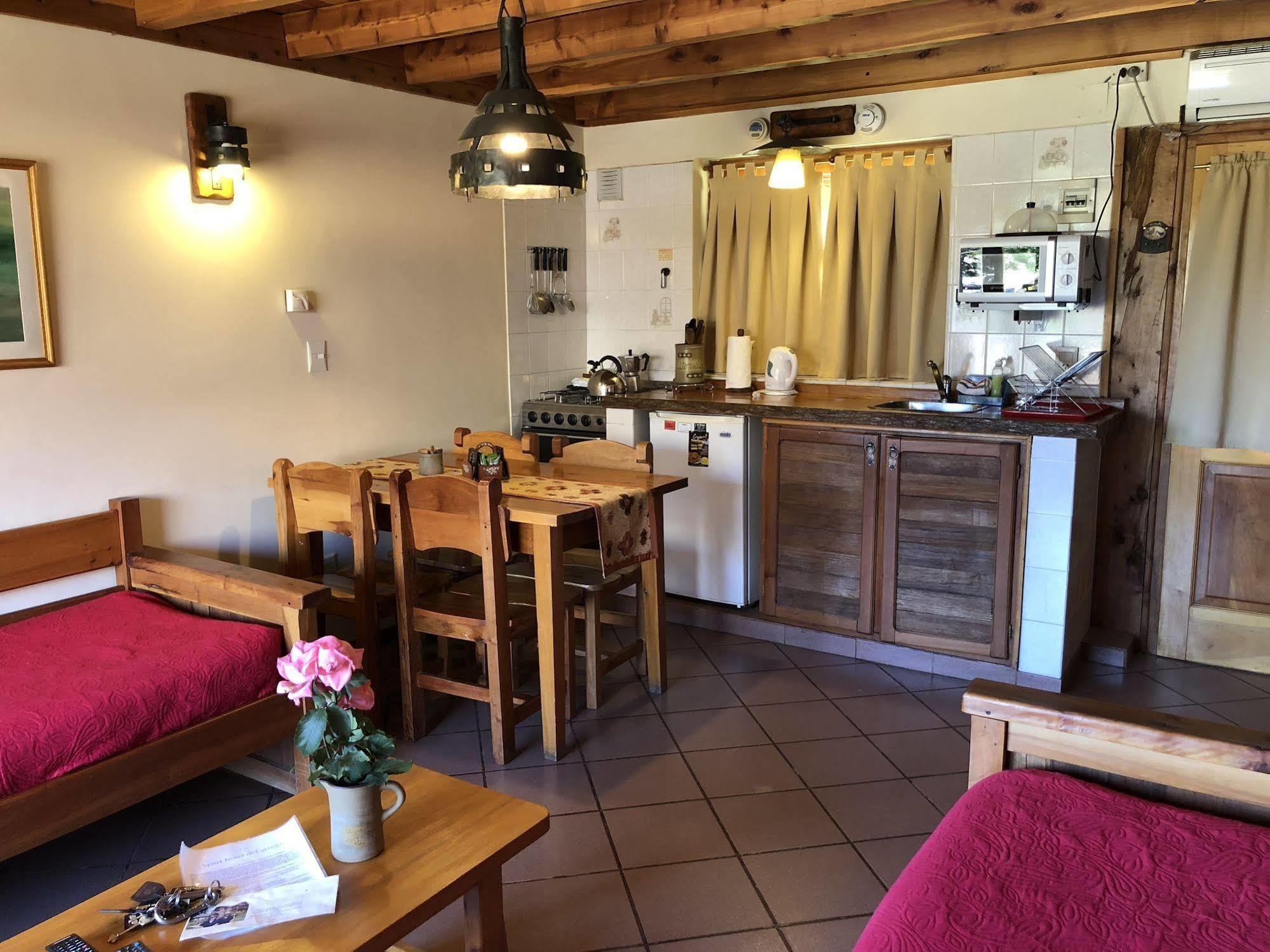 Apart Hotel Del Arroyo Сан-Карлос-де-Барілоче Екстер'єр фото